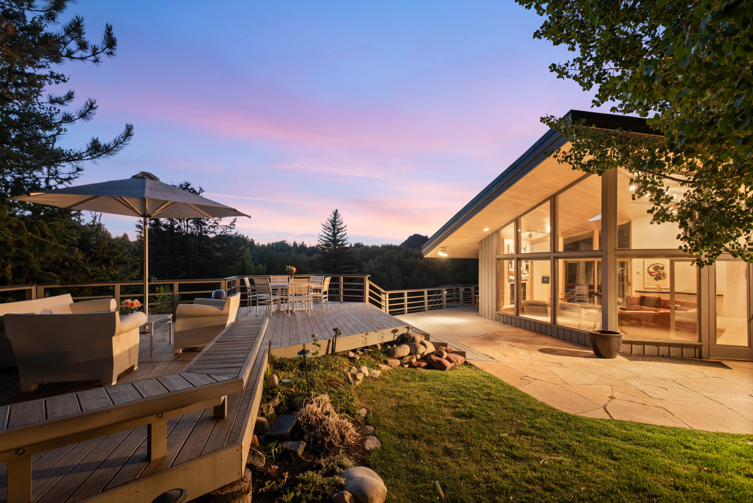 Contemporary Home in Aspen with Sunset